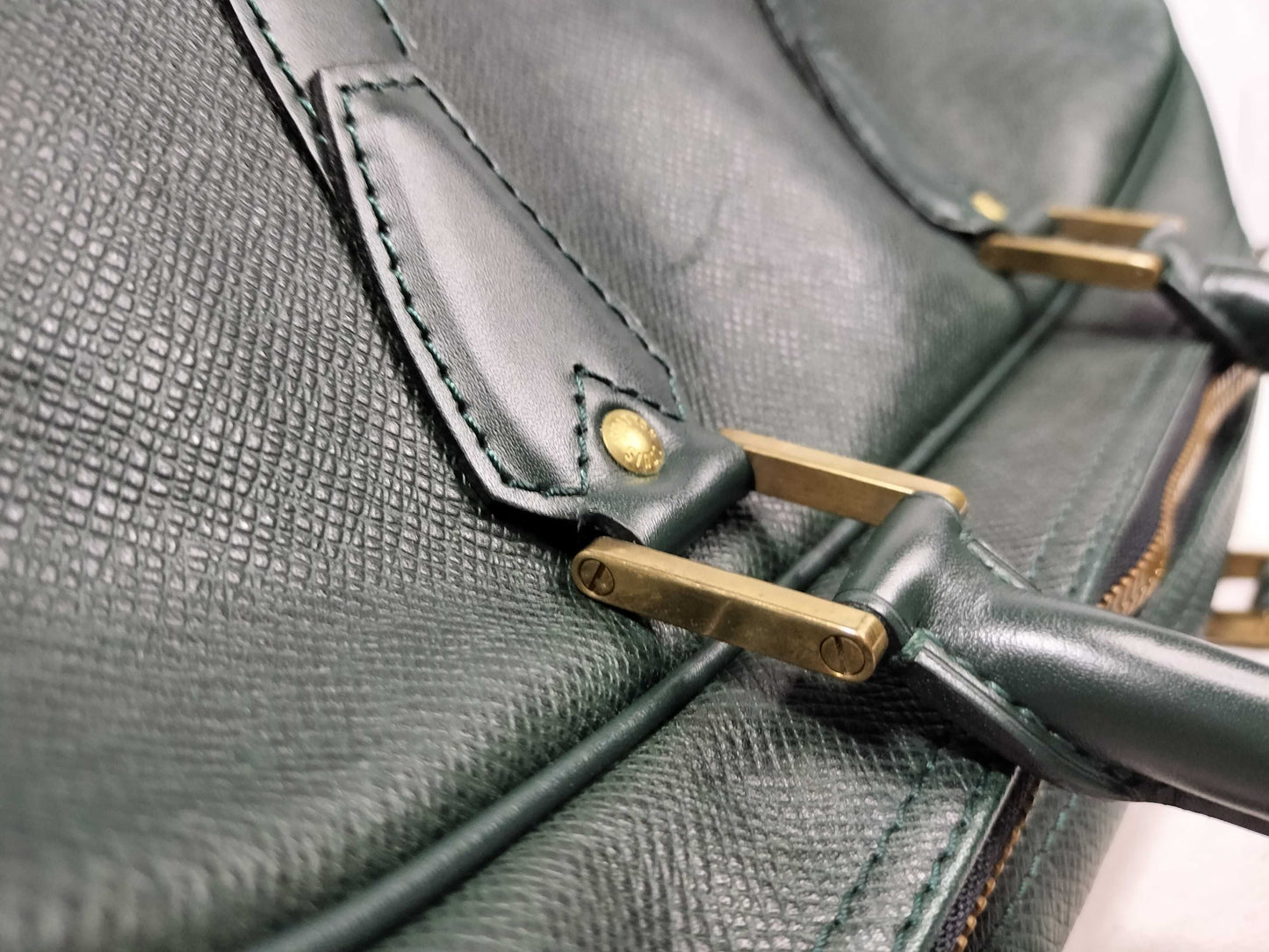 LOUIS VUITTON Taiga LV Taiga Kendall PM Boston Bag M30124 Green Boston Bag