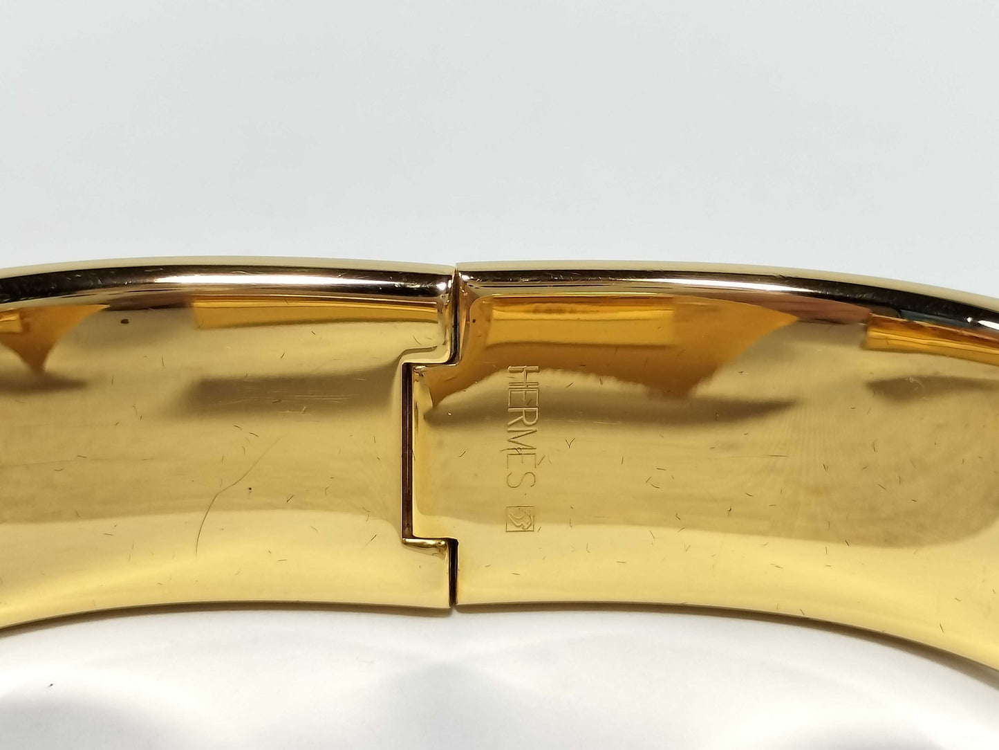 HERMES GM Click Enamel Bangle in Red/Gold