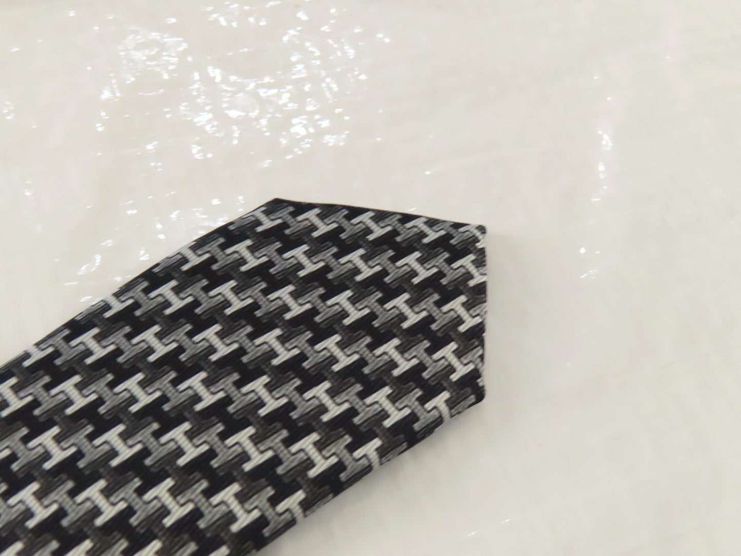 HERMES HERMES Silk H Logo All-Over Print Tie White/Black/Gray Tie