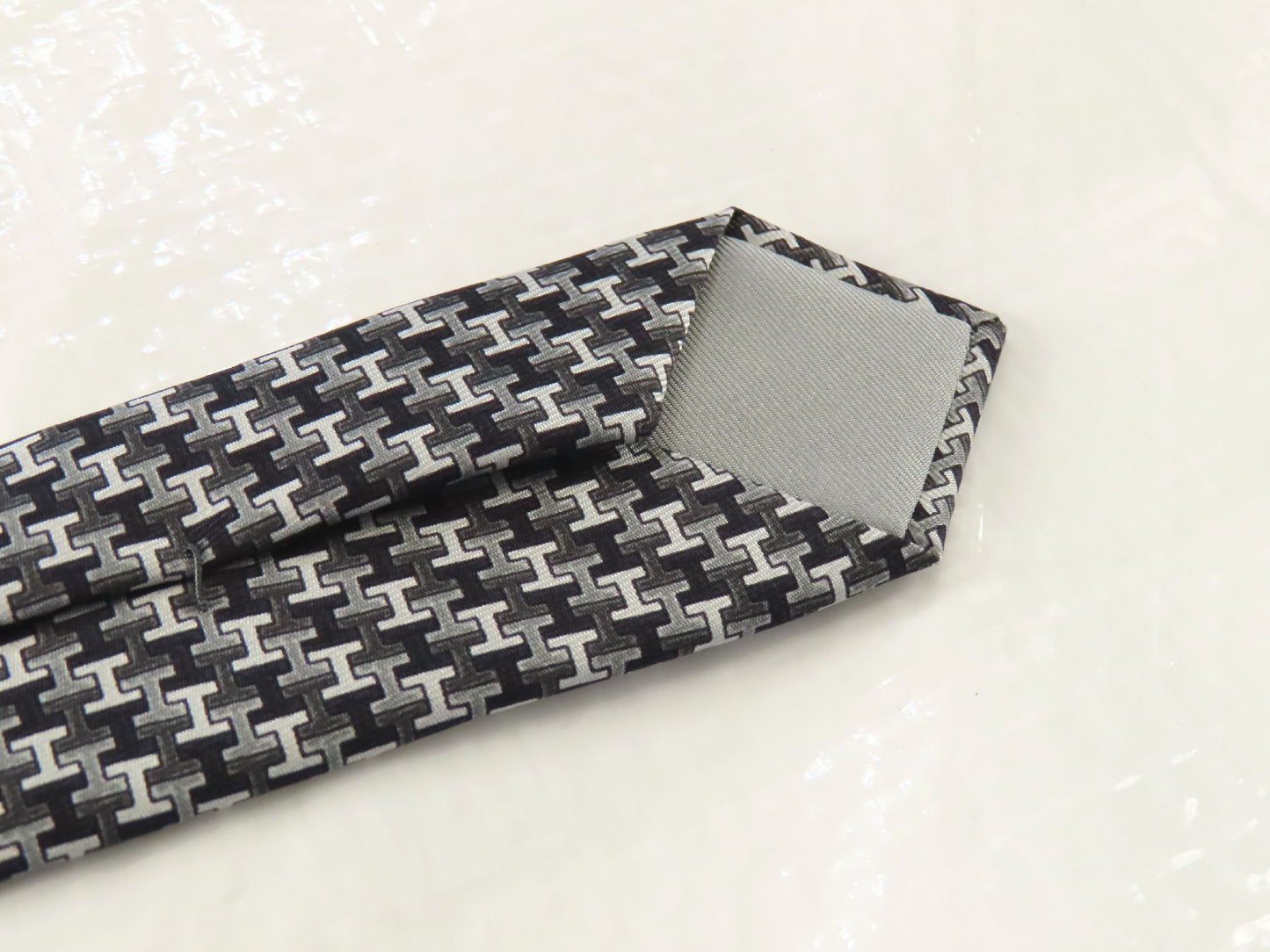 HERMES HERMES Silk H Logo All-Over Print Tie White/Black/Gray Tie