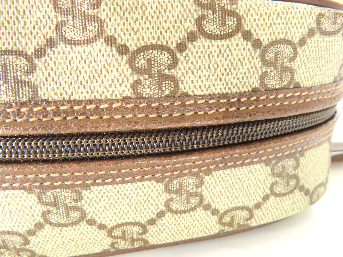 GUCCI GUCCI GG Supreme Handbag 000.58.6090 W35cm Handbag