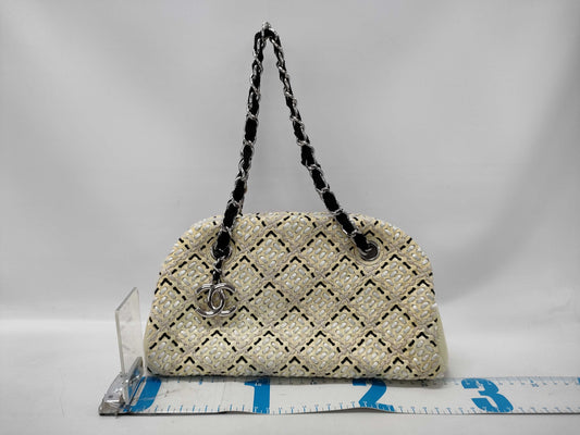CHANEL Bowling Bag Mademoiselle Patent White SS Handbag