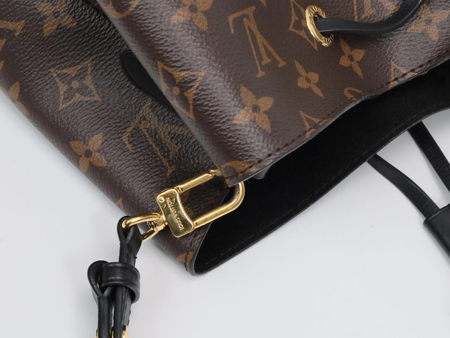 LOUIS VUITTON Monogram NeoNoe M44020 Brown RFID Verified Shoulder Bag