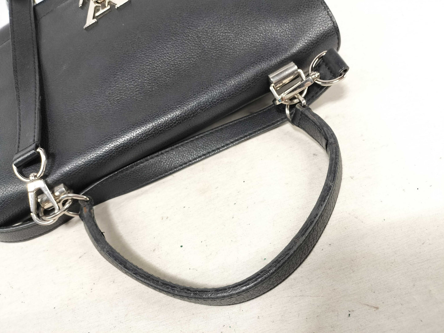 LOUIS VUITTON LV Logo x Calf Leather Lock Me Cartable M50250 DU4125 Black Handbag