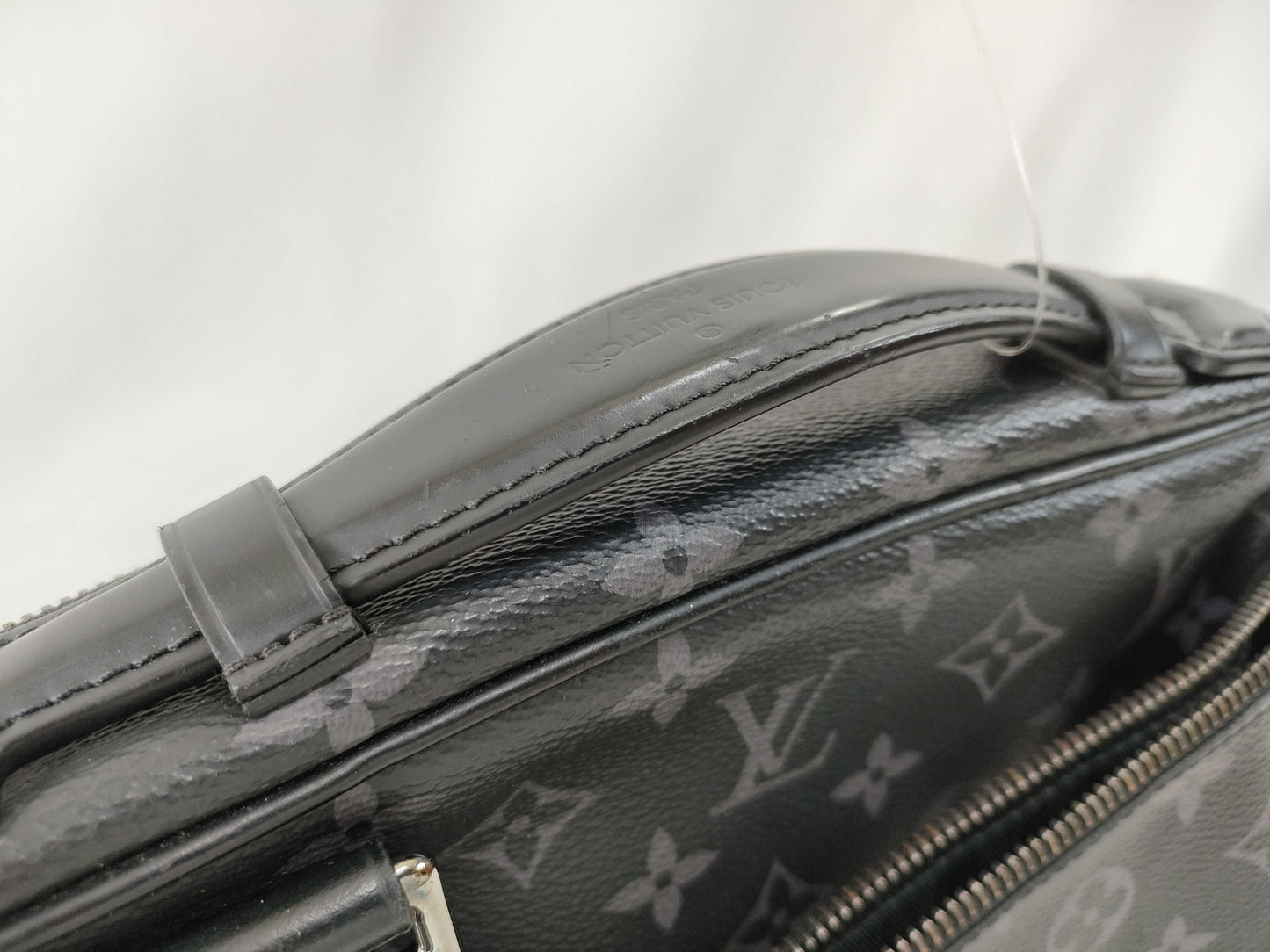 LOUIS VUITTON Taiga Outdoor Messenger PM M33435 FO1168 Black RFID Enabled Shoulder Bag