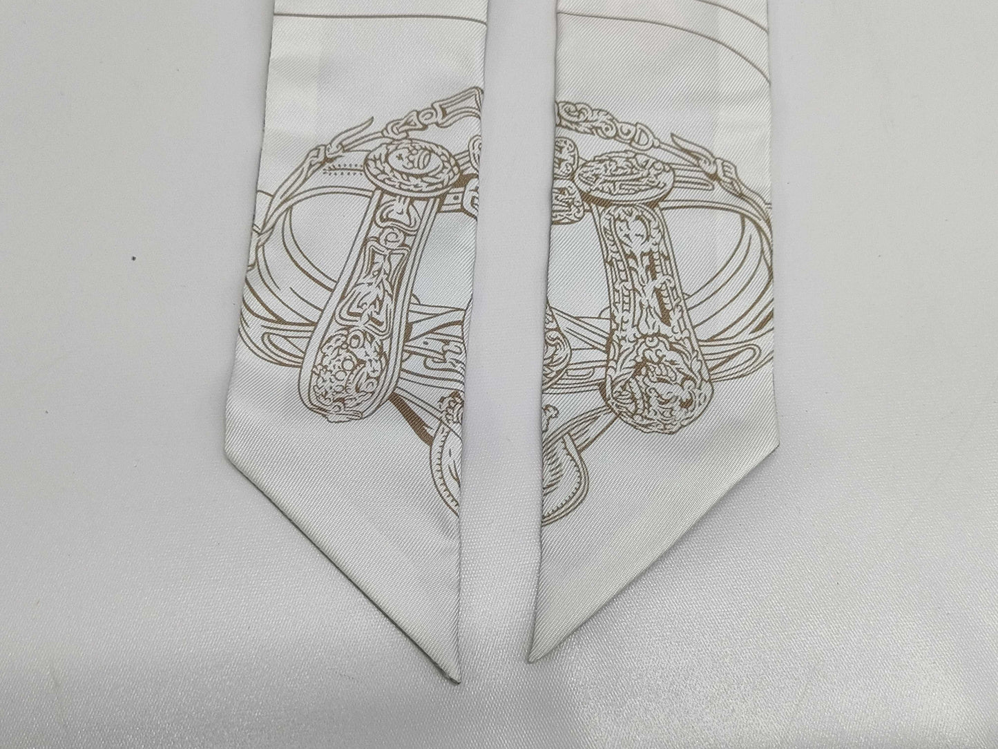 HERMES Twilly "Bride de Gala en Fleur & Eyeliner" Scarf