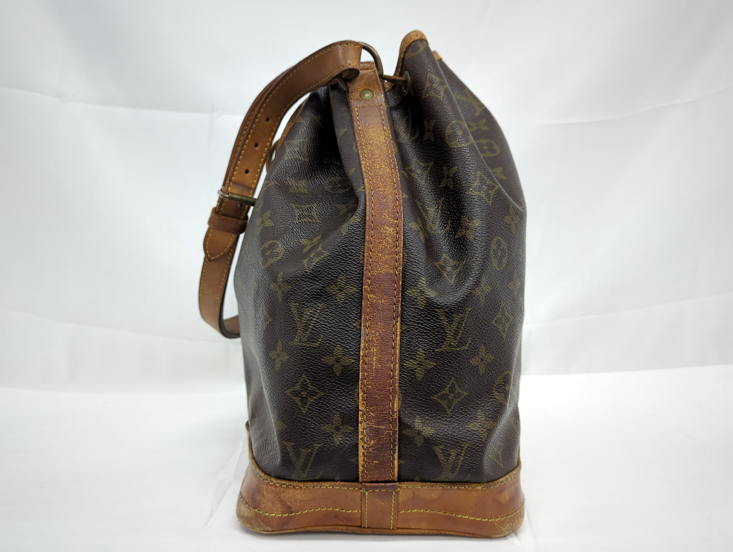 LOUIS VUITTON M42224 Monogram Noe Tote Bag