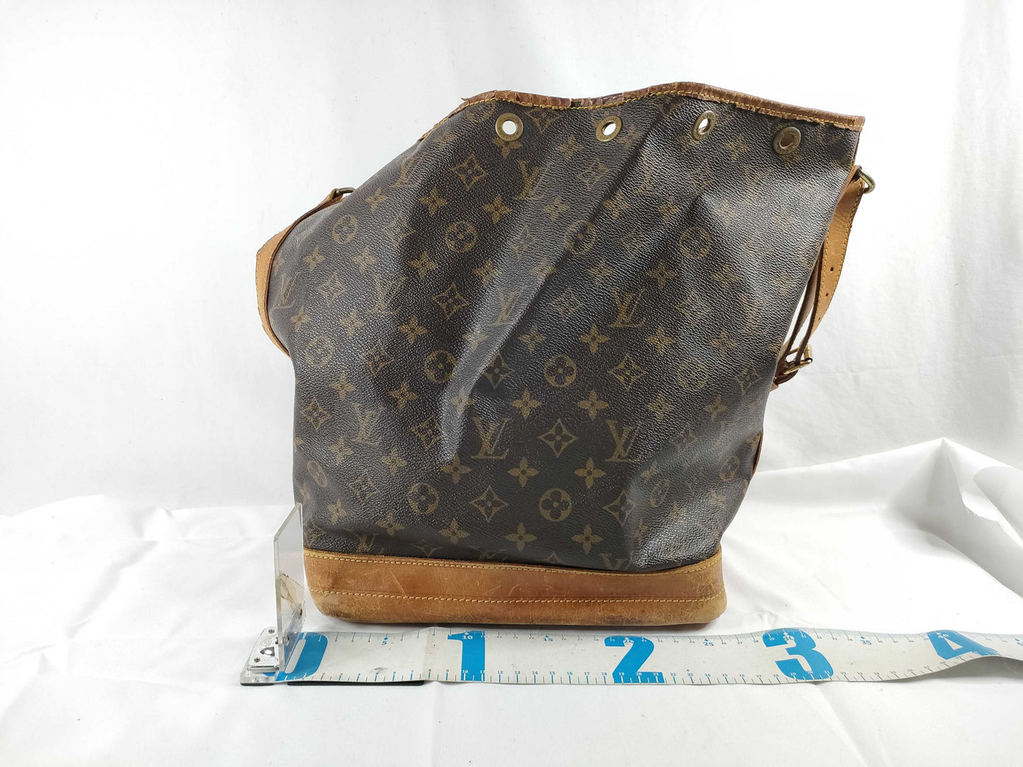 LOUIS VUITTON Monogram Noe Shoulder Bag