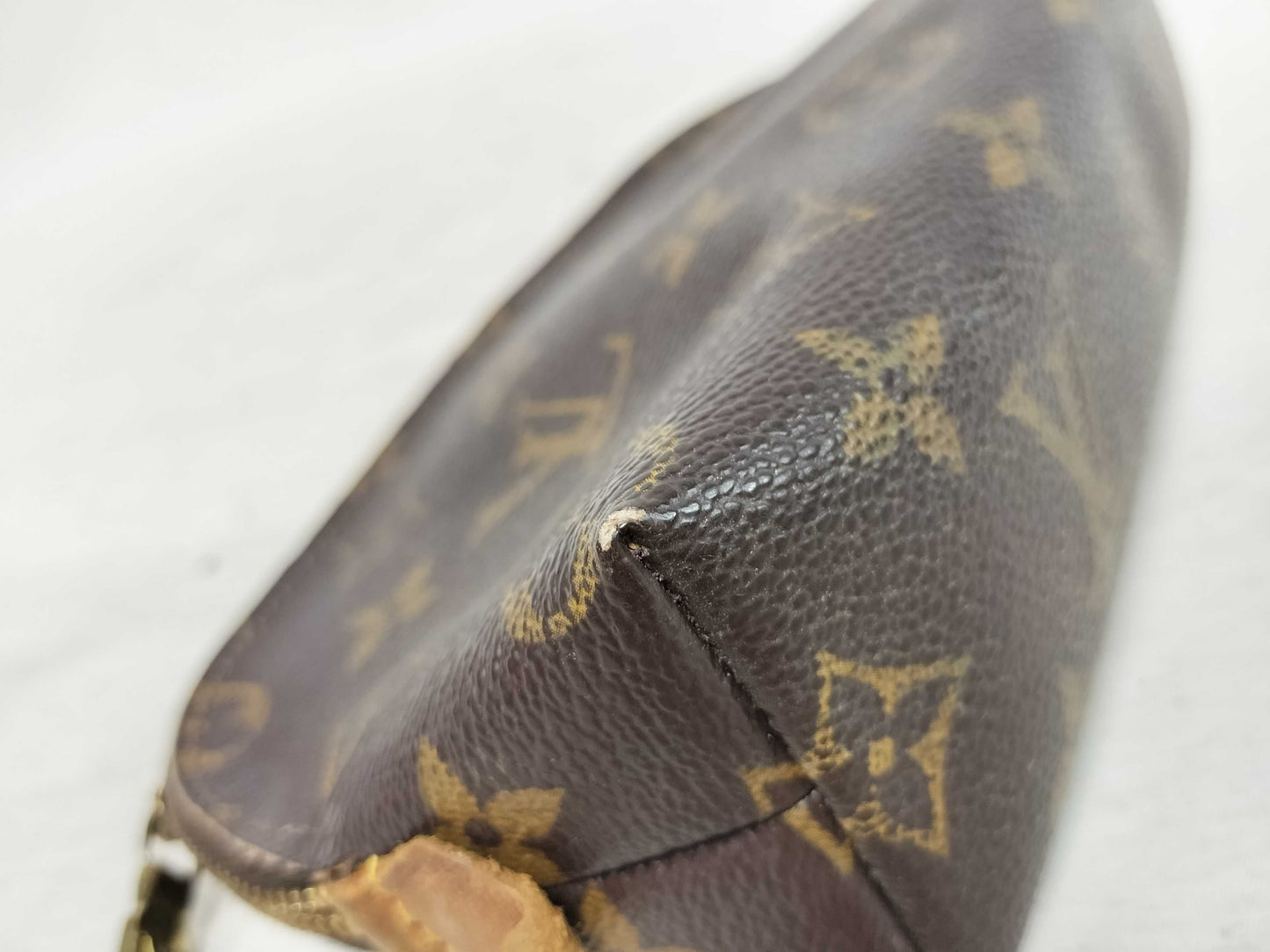 LOUIS VUITTON Monogram Louis Vuitton Pochette Cosmetic Pouch Monogram Pouch