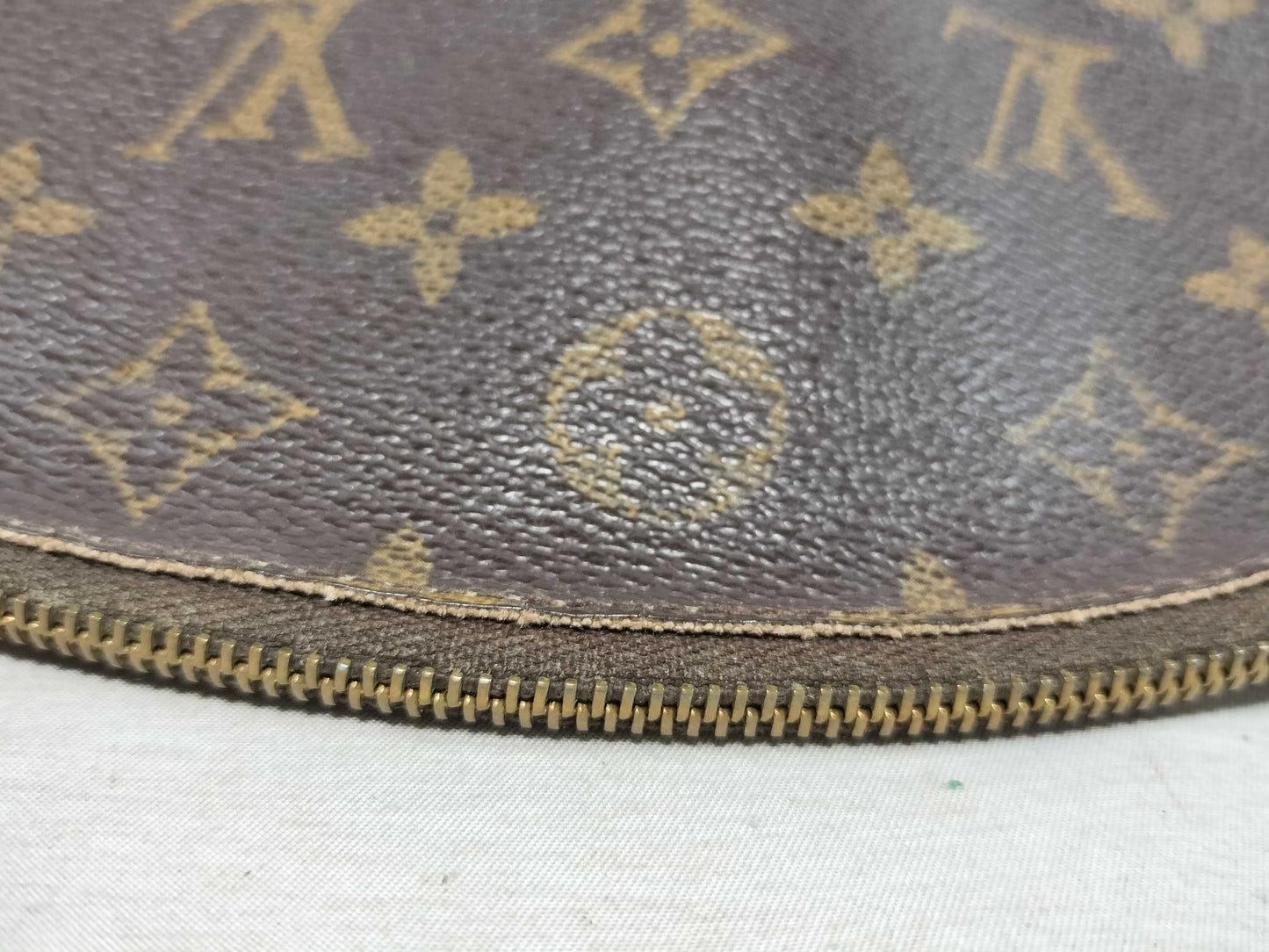 LOUIS VUITTON Monogram Louis Vuitton Pochette Cosmetic Pouch Monogram Pouch