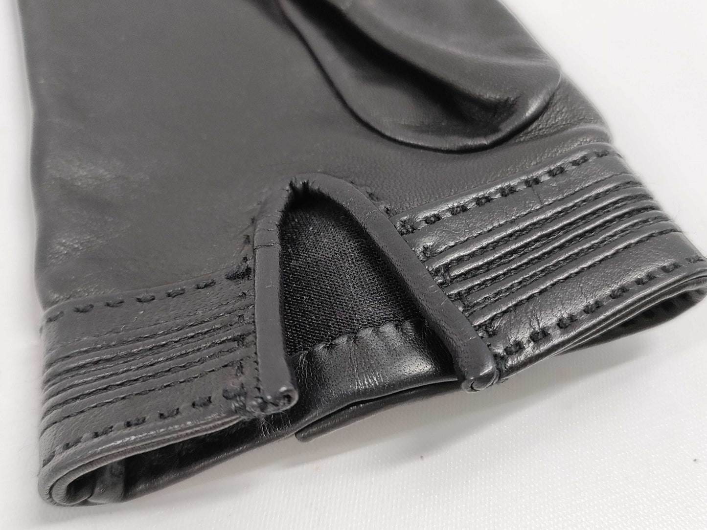 HERMES Leather Gloves and Other Accessories
