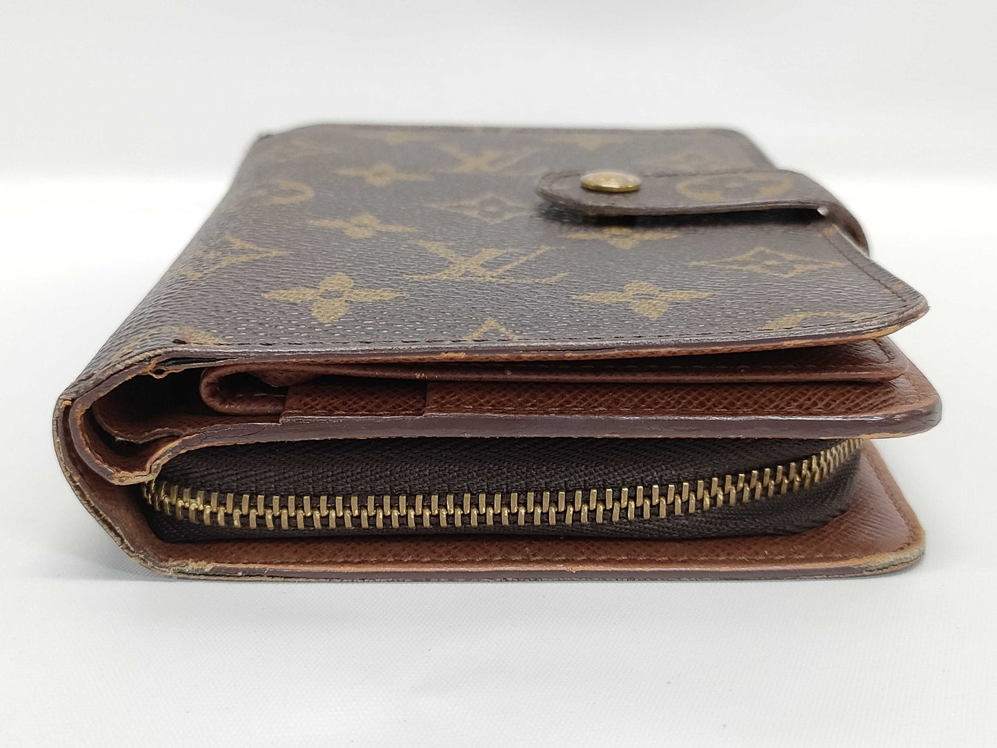 LOUIS VUITTON LV Monogram Wallet