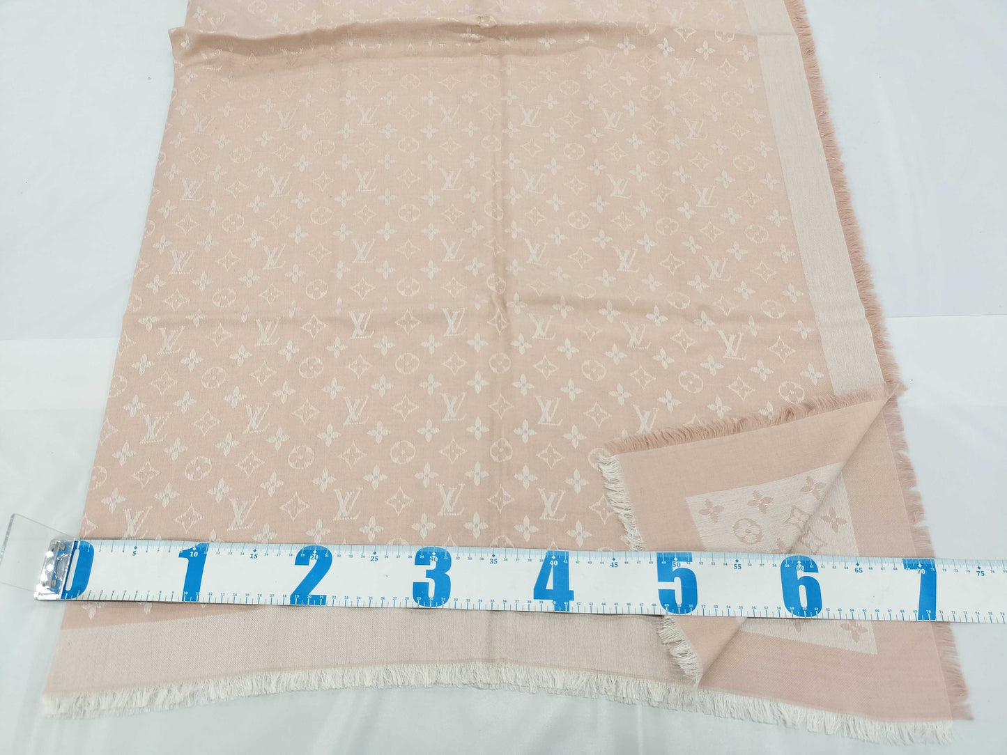 LOUIS VUITTON LV Stole Pink Scarf