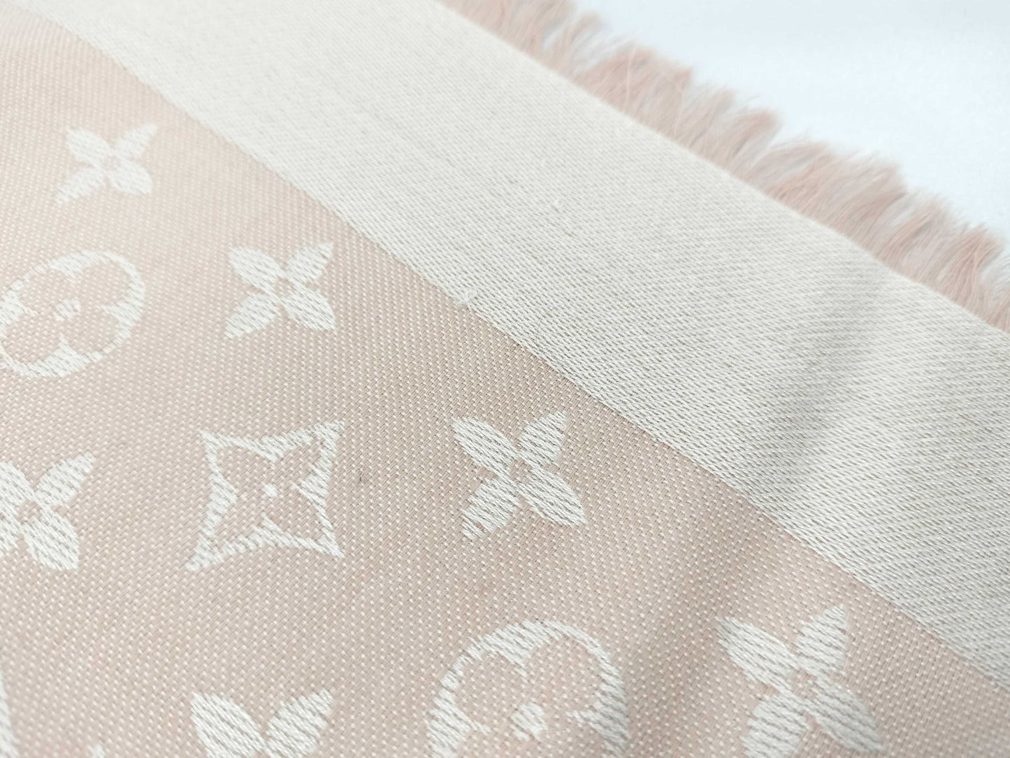 LOUIS VUITTON LV Stole Pink Scarf