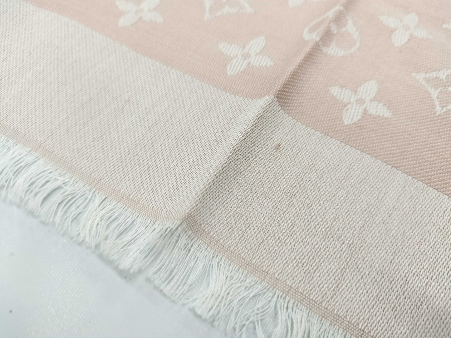 LOUIS VUITTON LV Stole Pink Scarf