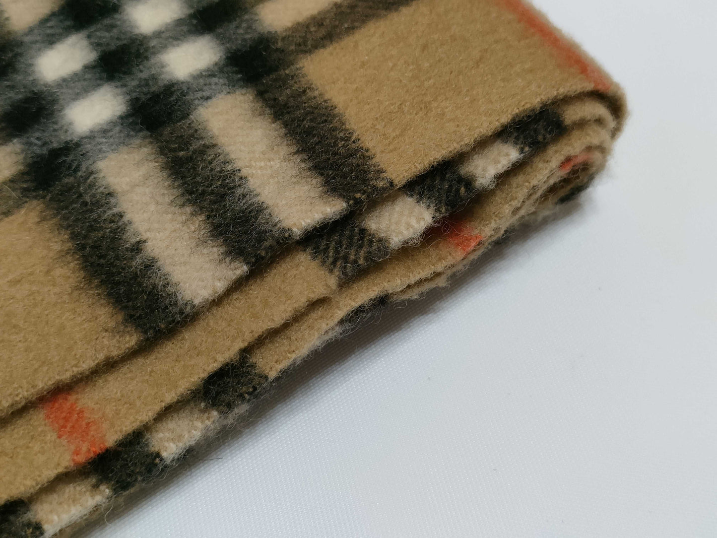 BURBERRY 100% Cashmere Nova Check Scarf