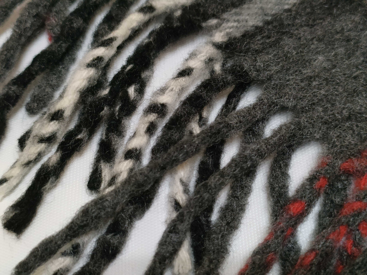 BURBERRY London 100% Cashmere Gray Nova Check Scarf