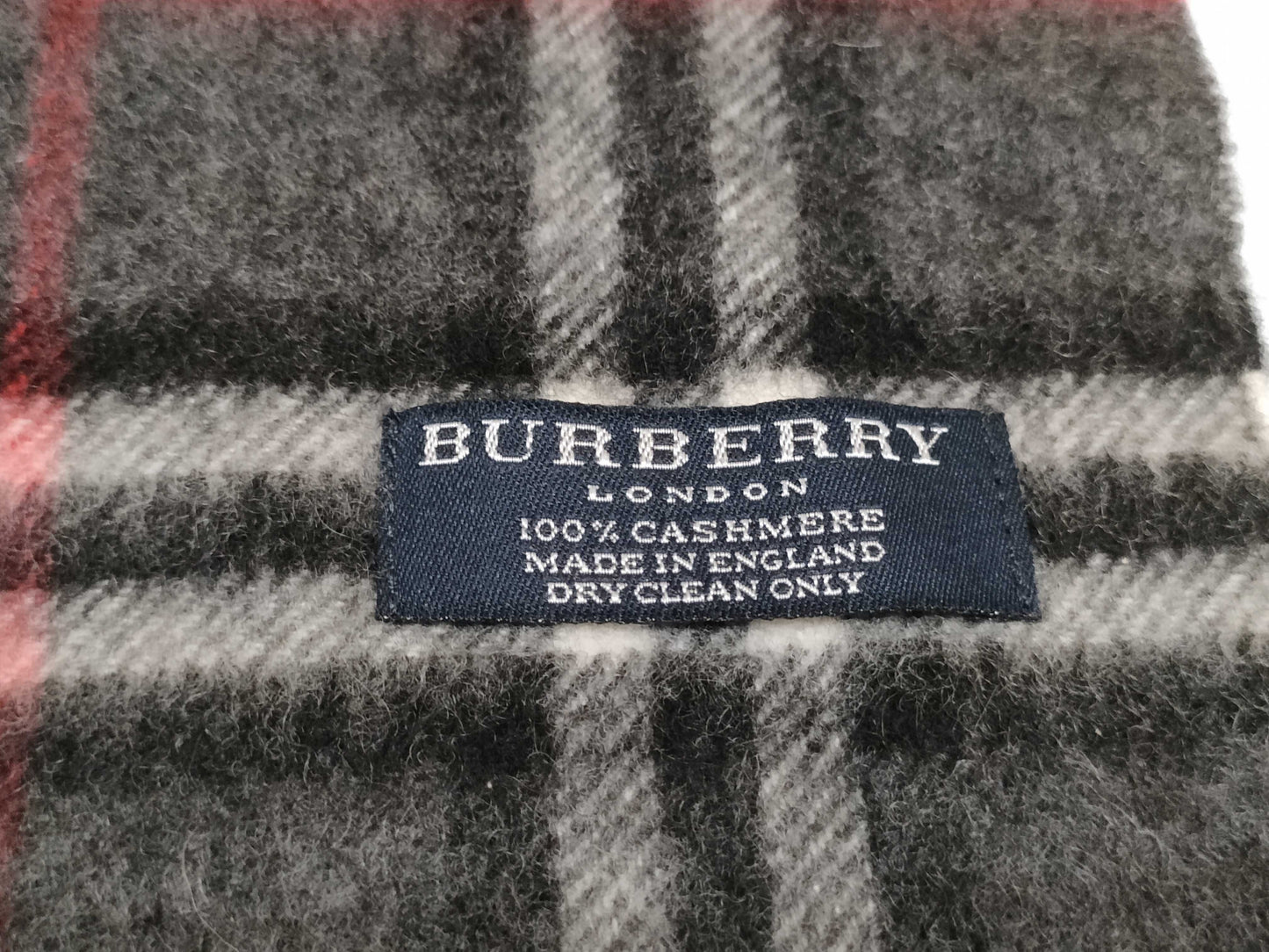 BURBERRY London 100% Cashmere Gray Nova Check Scarf