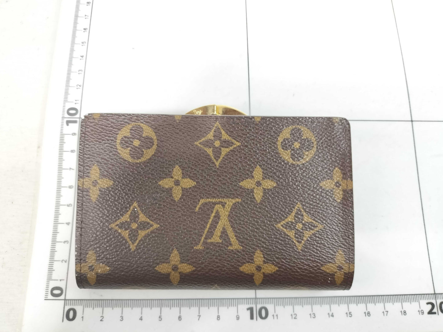 LOUIS VUITTON Monogram Bifold Wallet