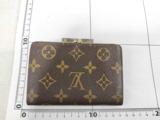 LOUIS VUITTON Monogram Bifold Wallet