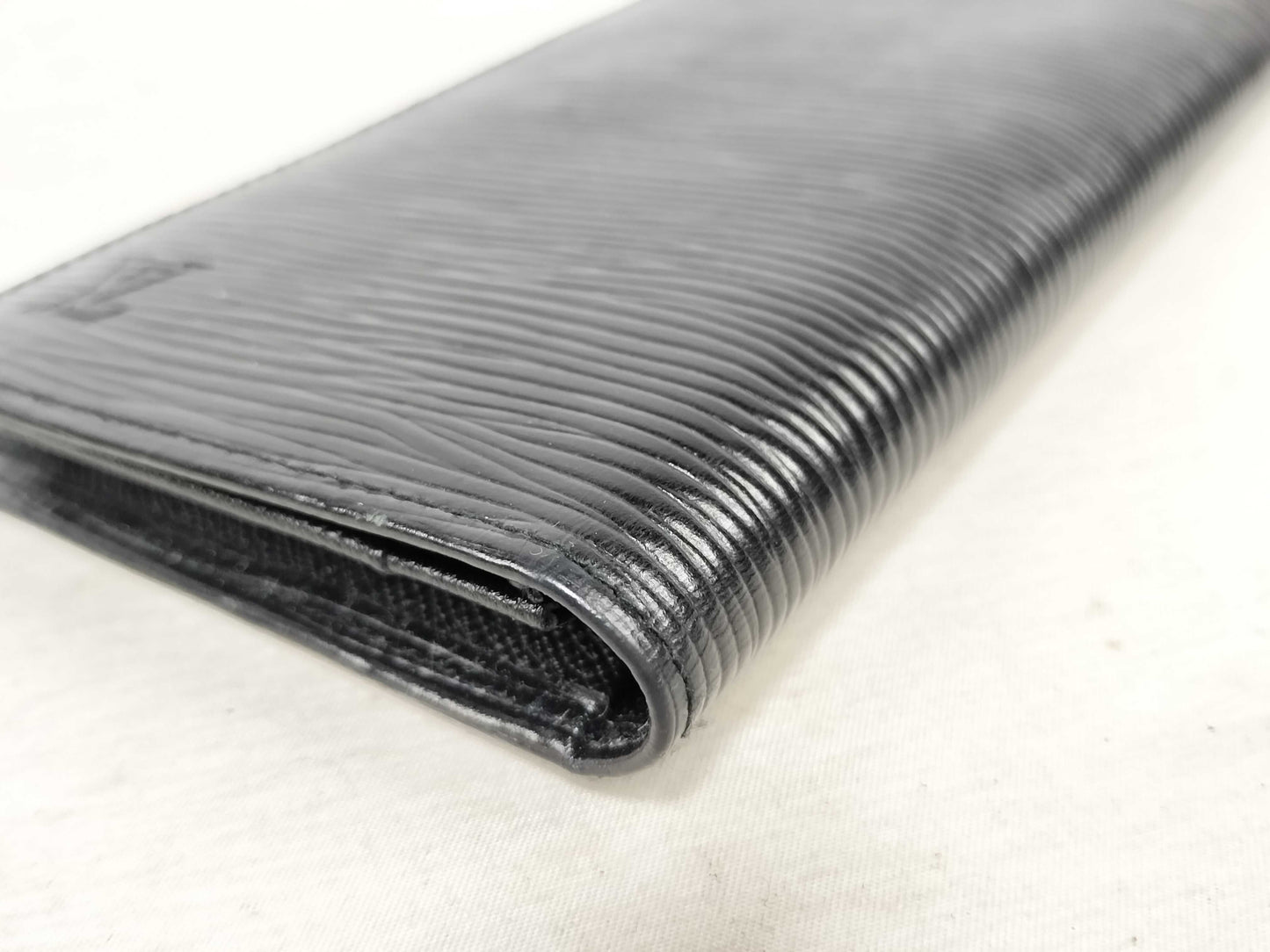 LOUIS VUITTON Epi Louis Vuitton Long Wallet Epi Wallet