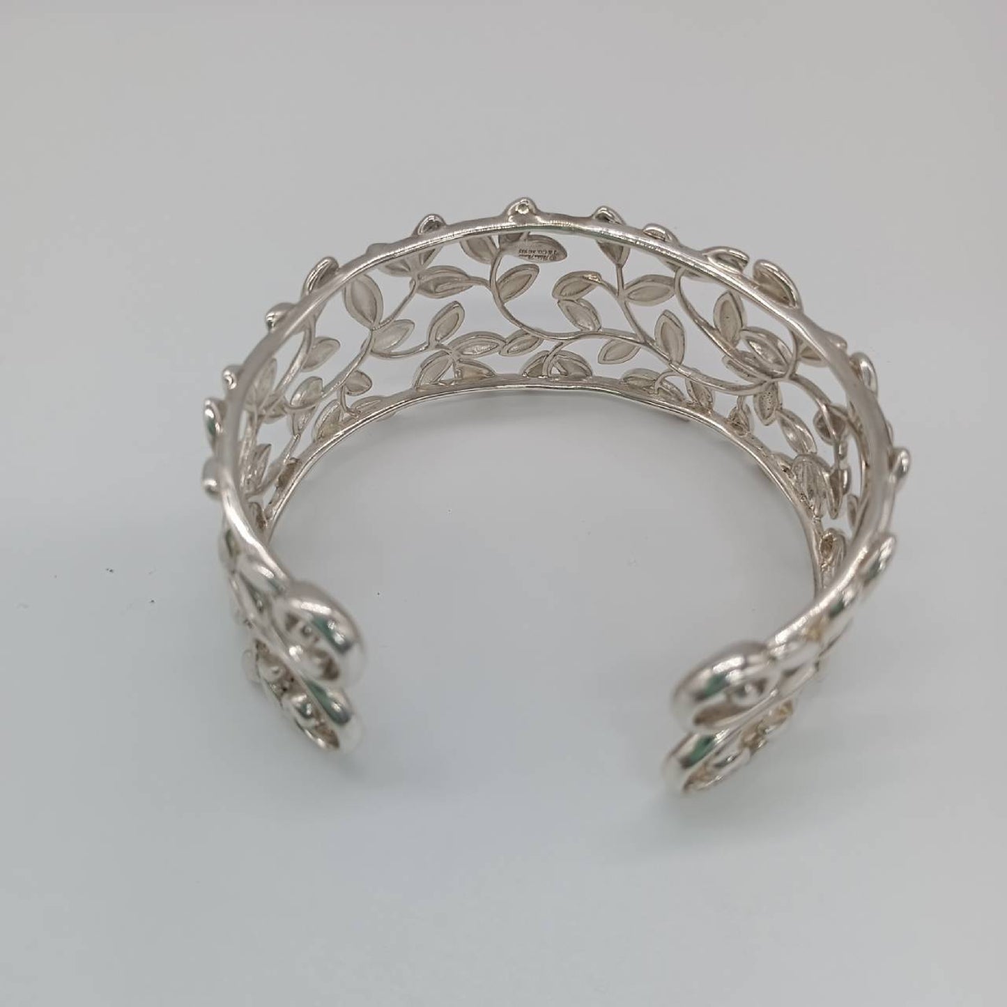 Tiffany & Co. Tiffany Olive Leaf Bangle, AG925, 28.7g, Bracelet/Bangle