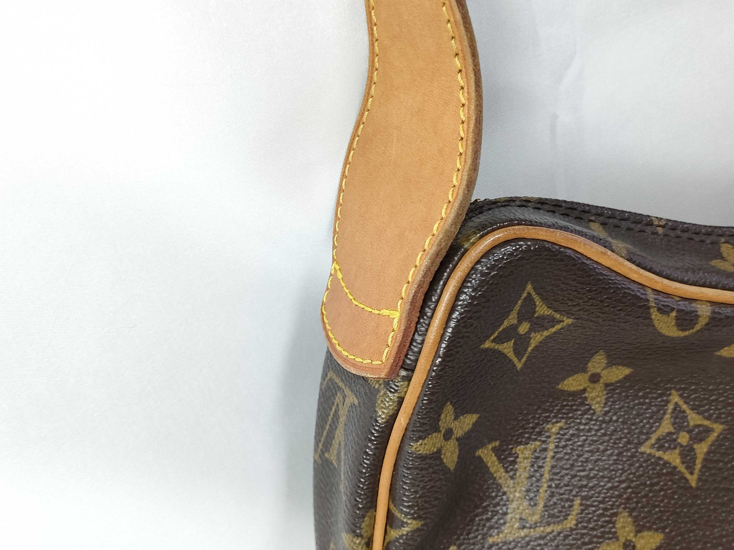 LOUIS VUITTON Monogram Croissant MM Shoulder Bag