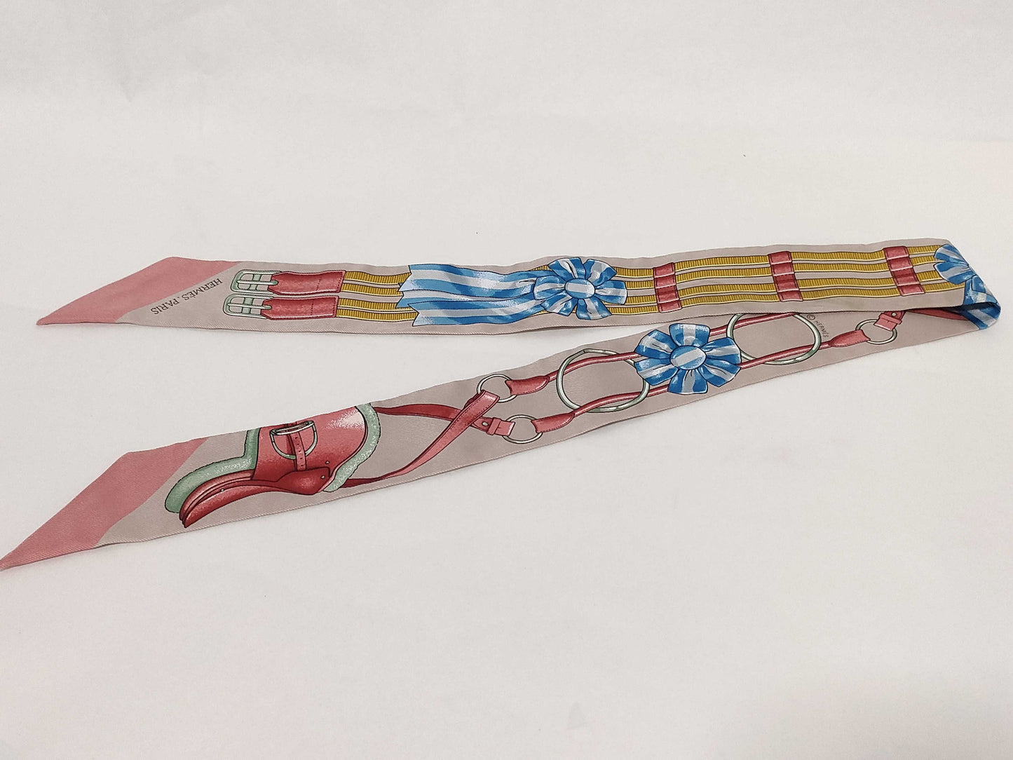 HERMES Twilly "Jumping" 100% Silk Scarf in Gray/Pink/Multicolor