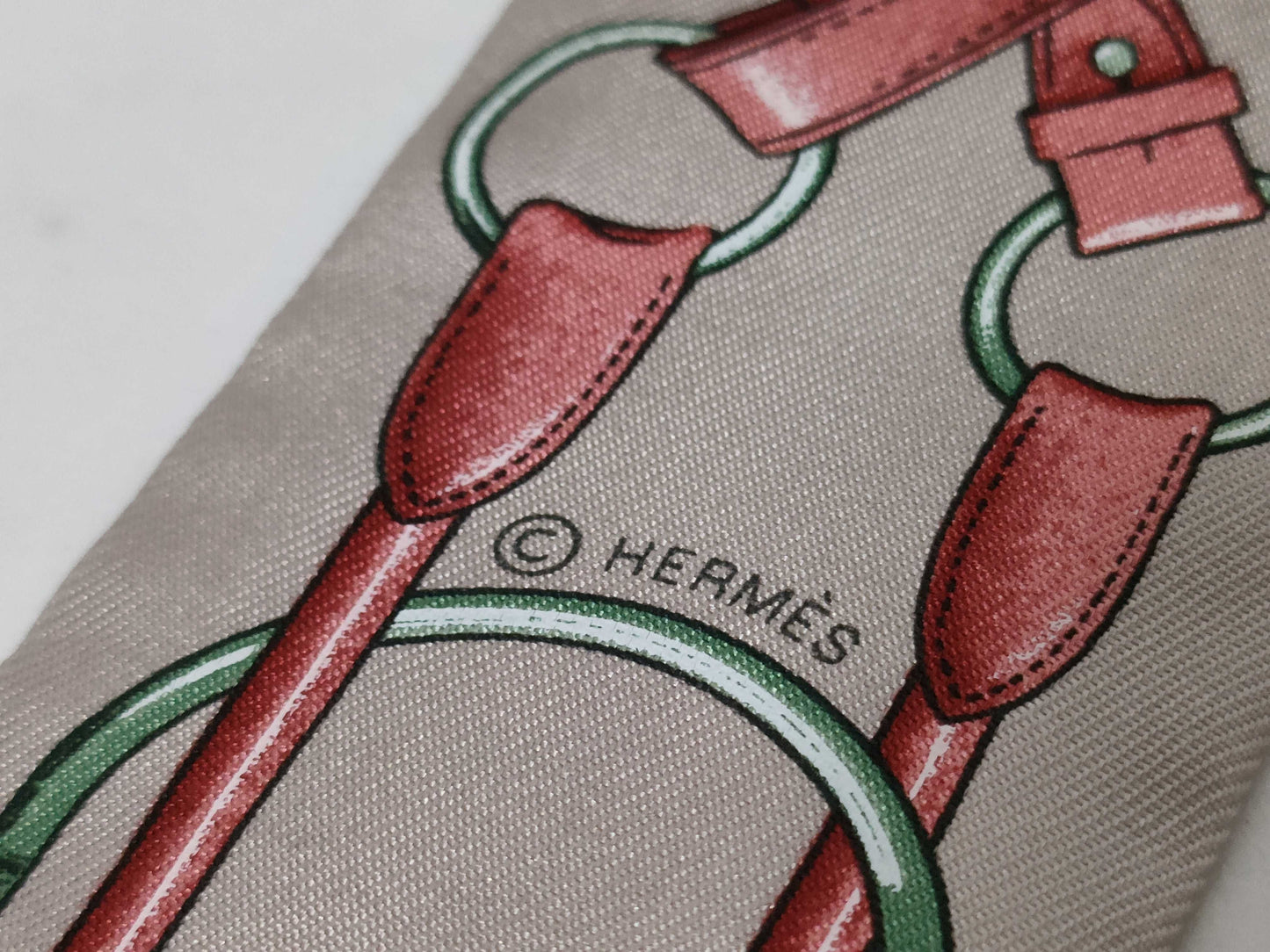 HERMES Twilly "Jumping" 100% Silk Scarf in Gray/Pink/Multicolor