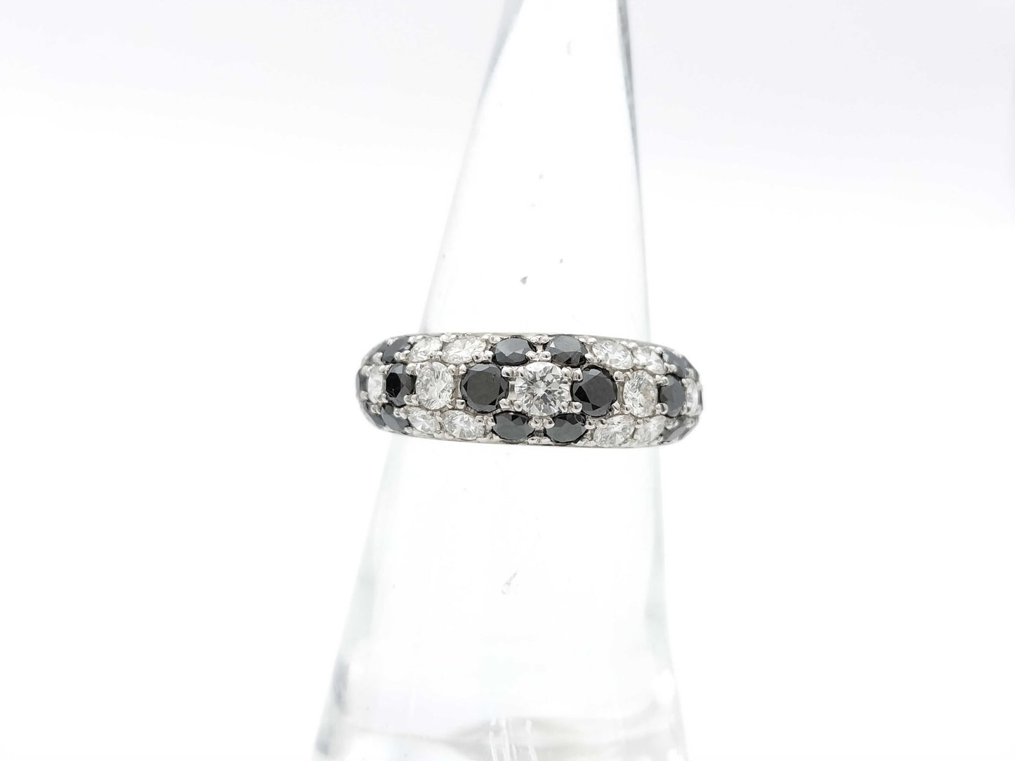 Diamond Black Diamond K18WG 6.0g Ring