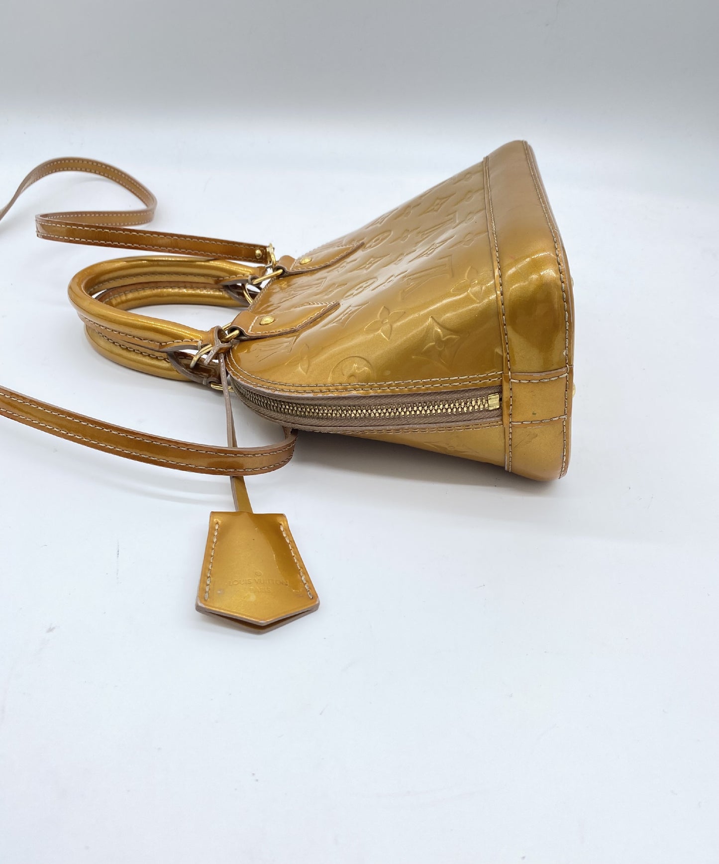 LOUIS VUITTON Alma BB Beige Poudre Vernis M91752 Shoulder Bag with Strap