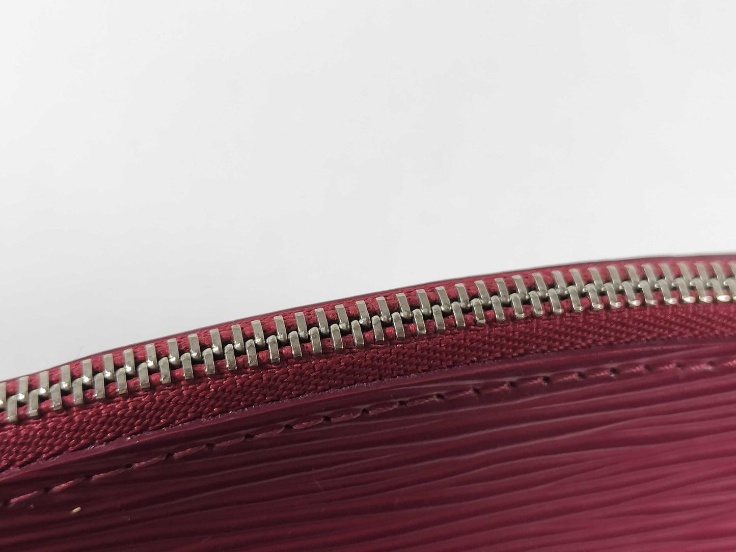 LOUIS VUITTON Epi Cosmetic Pochette Fuchsia M40641 IC Pouch