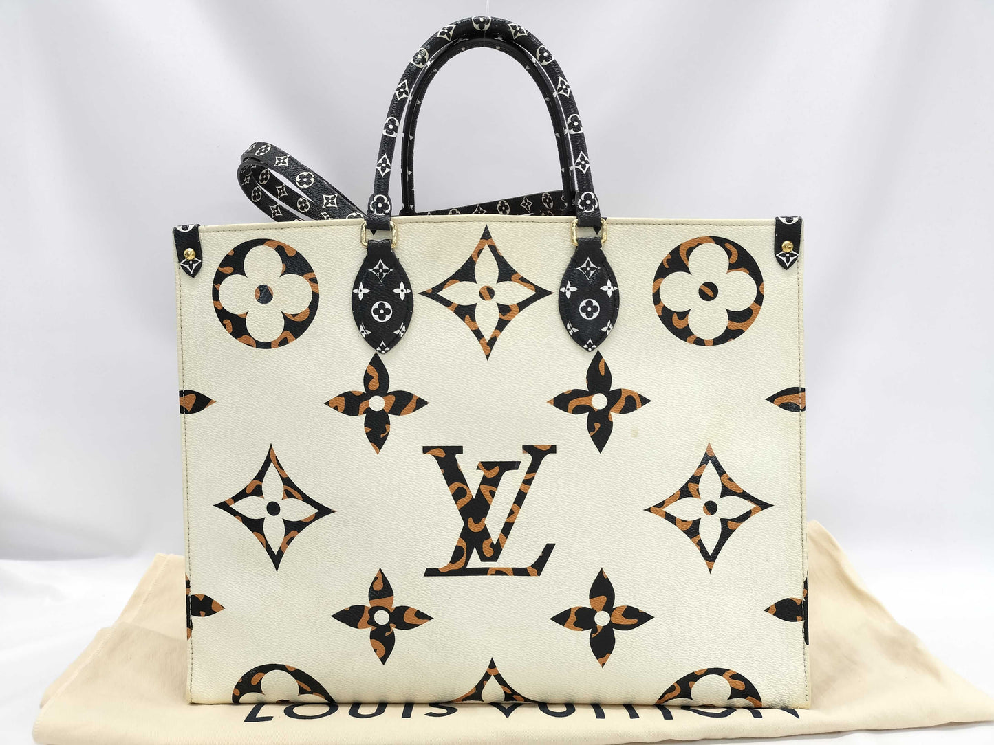 LOUIS VUITTON Monogram On the Go Tote Bag