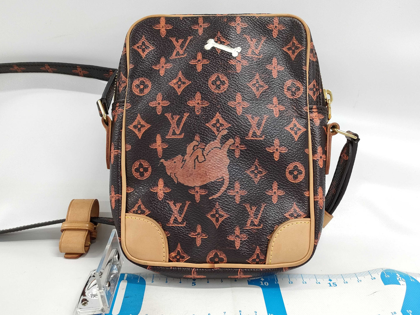 LOUIS VUITTON Louis Vuitton Catgram Shoulder Bag