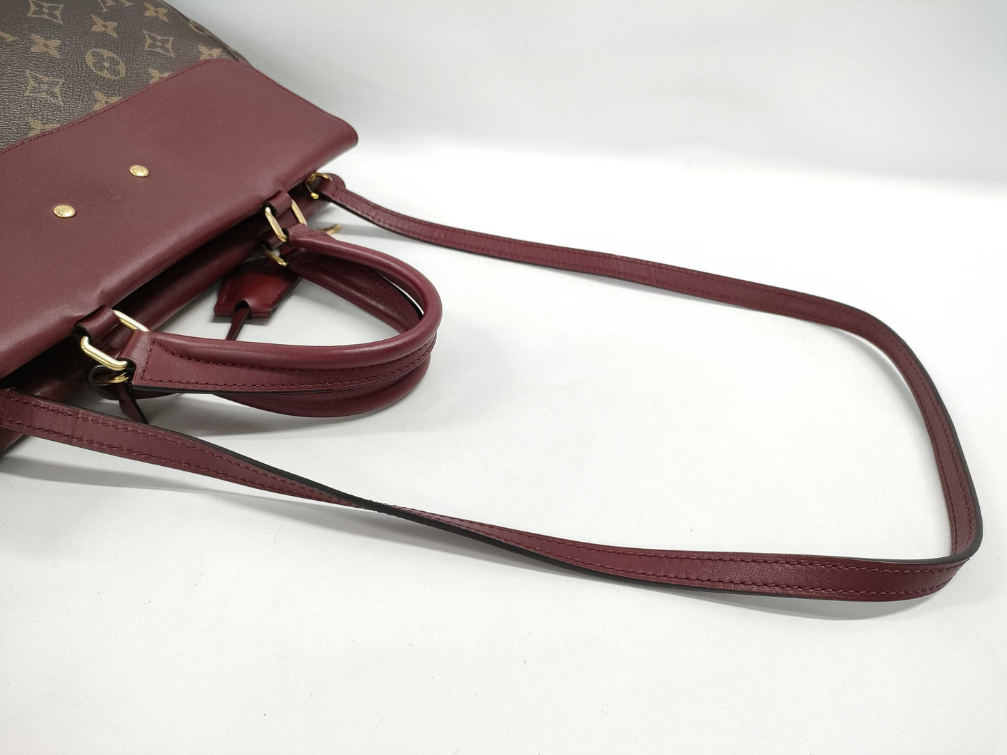 LOUIS VUITTON Louis Vuitton Monogram Venus M42413 Bag