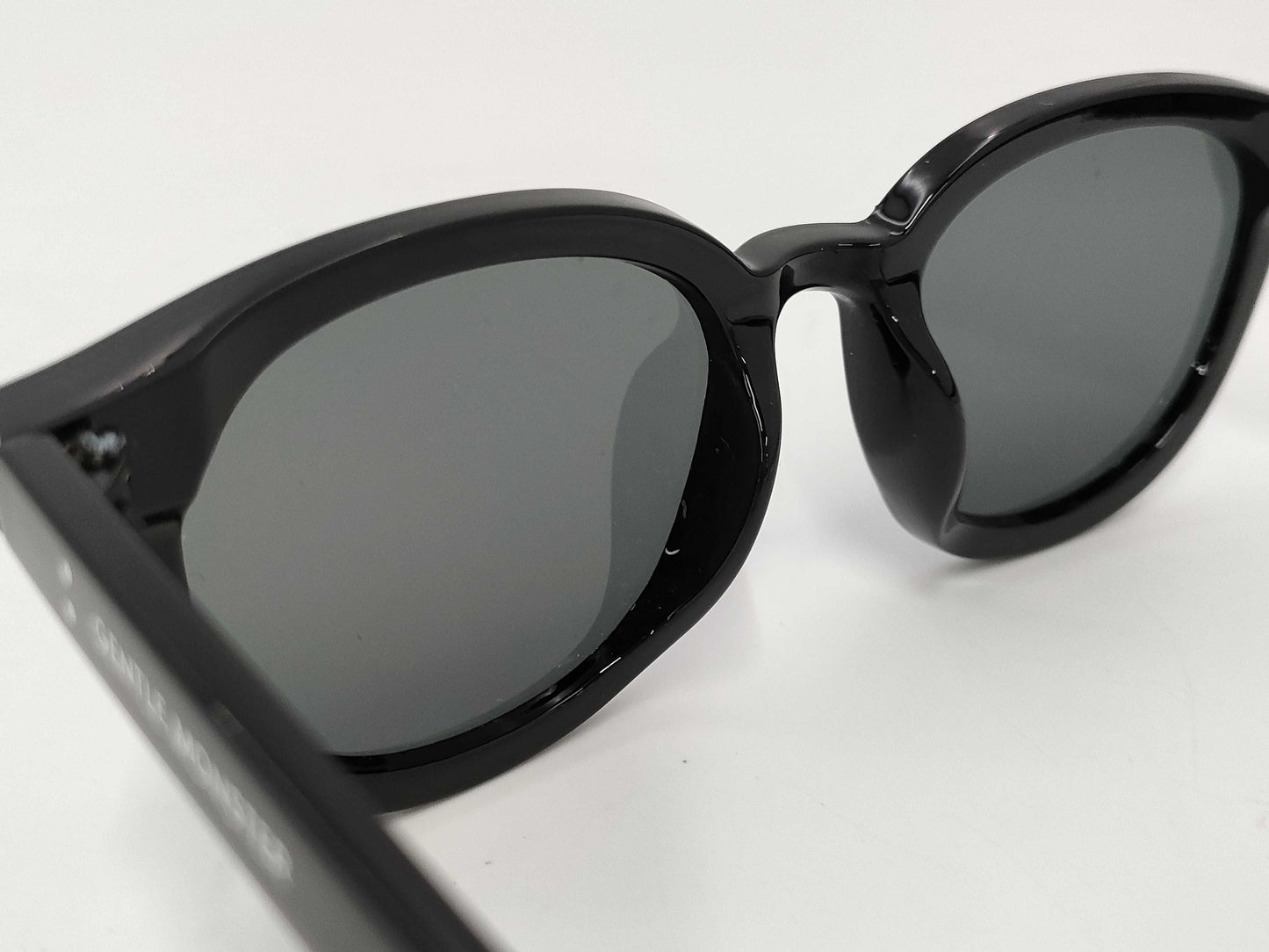 GENTLE MONSTER Gentle Monster Sunglasses Black Sunglasses/Eyeglasses