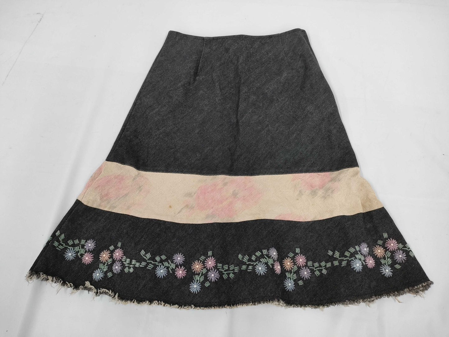 COMME des GARCONS toricot COMME des GARCONS early archive beaded floral embroidered denim skirt in dark gray, size S