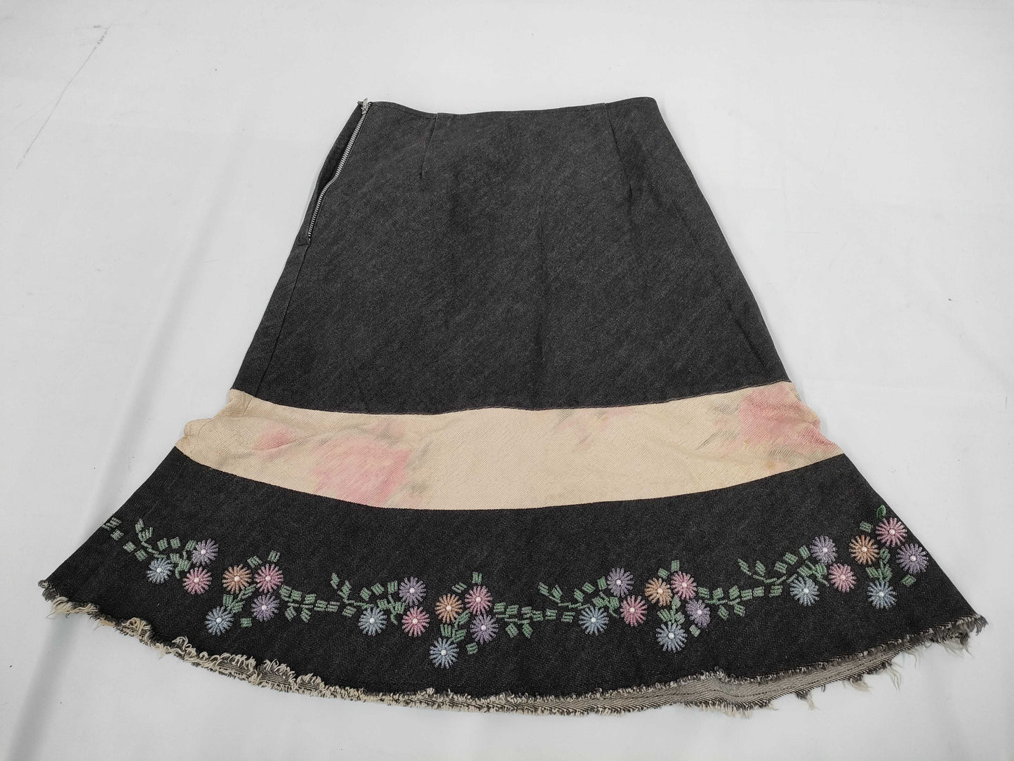 COMME des GARCONS toricot COMME des GARCONS early archive beaded floral embroidered denim skirt in dark gray, size S