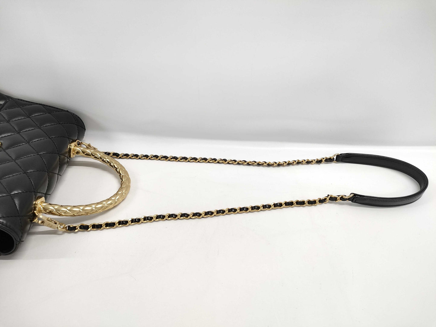 CHANEL Coco Handle 24 Shoulder Bag