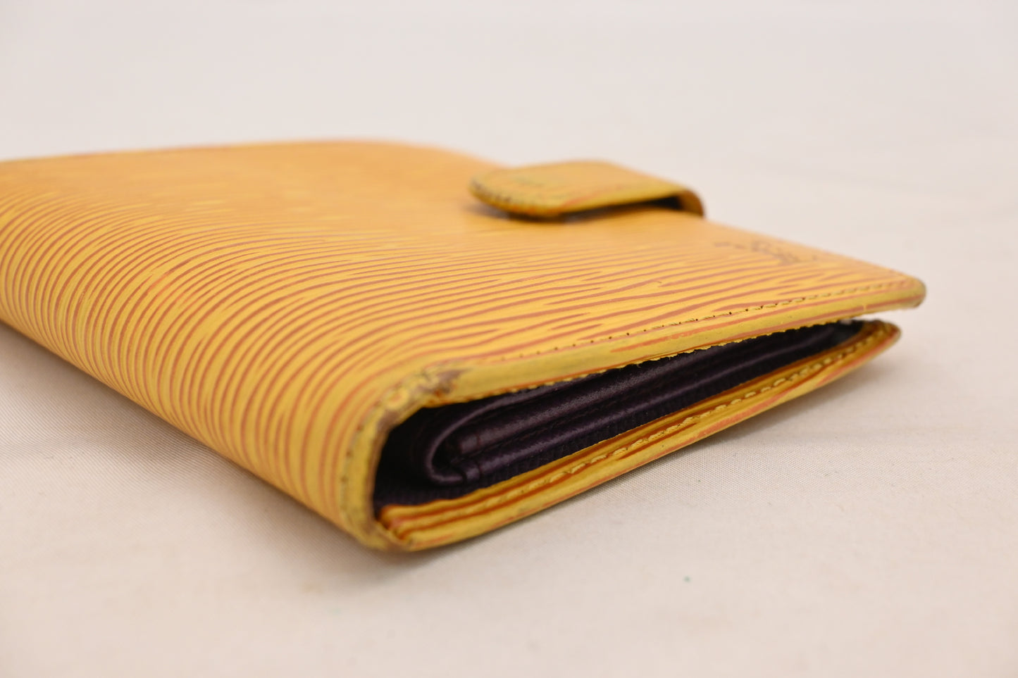 LOUIS VUITTON Epi Porte-Biere Compact Bi-fold Wallet Compact Wallet