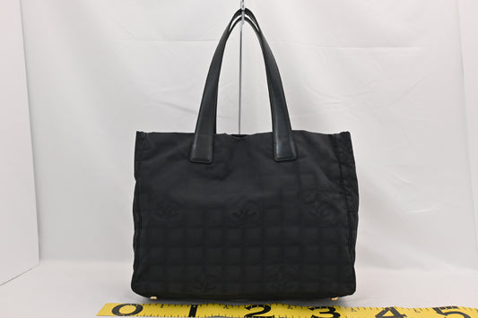 CHANEL New Travel Line Handbag Black No. 8 Tote Bag