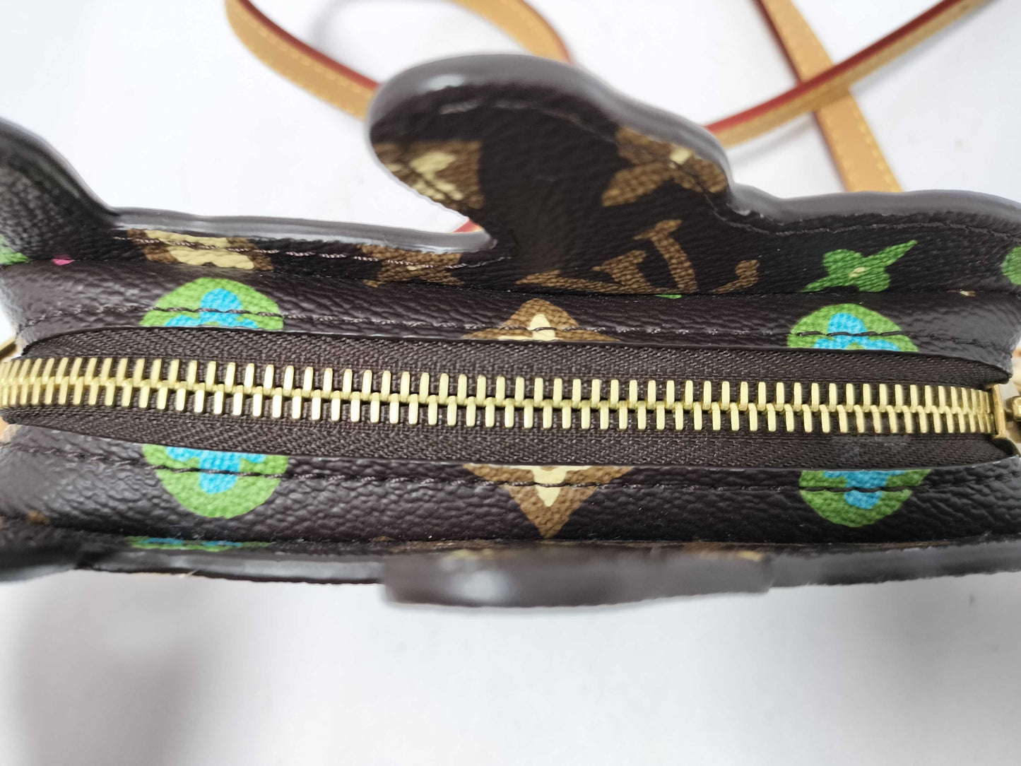 LOUIS VUITTON M83342 Dock-on Strap Monogram Craggy Pouch