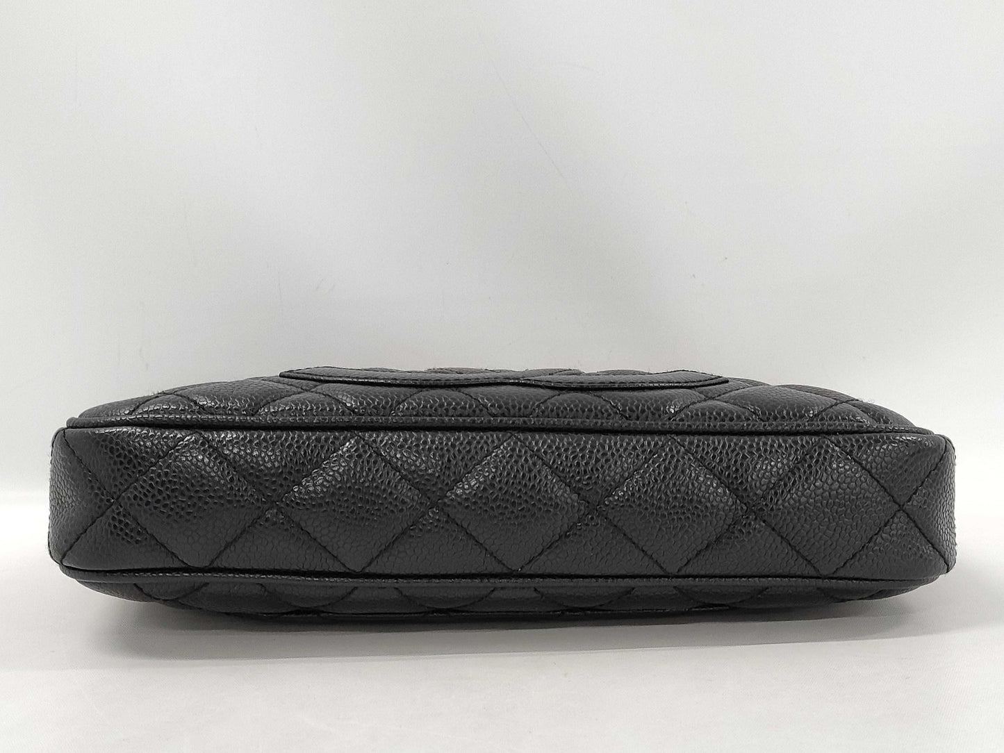 CHANEL Matelasse Caviar Skin Coco Mark Shoulder Bag