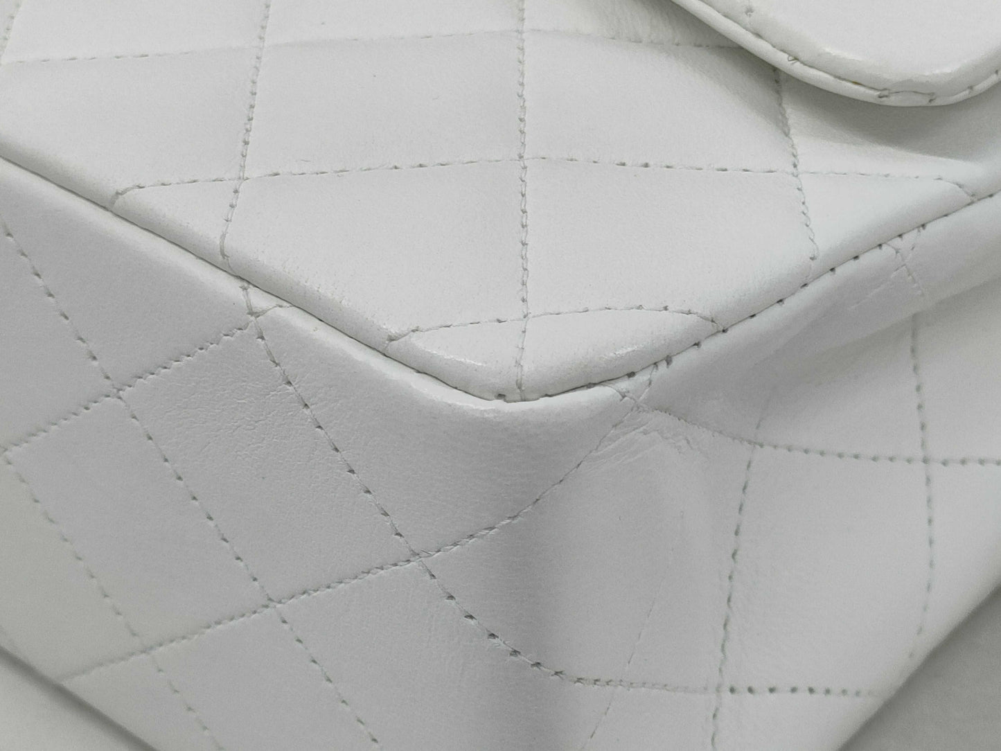 CHANEL double flap white shoulder bag