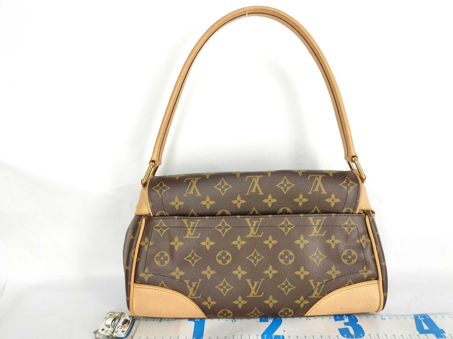 LOUIS VUITTON LOUIS VUITTON Monogram Monogram Beverly MM Shoulder Bag