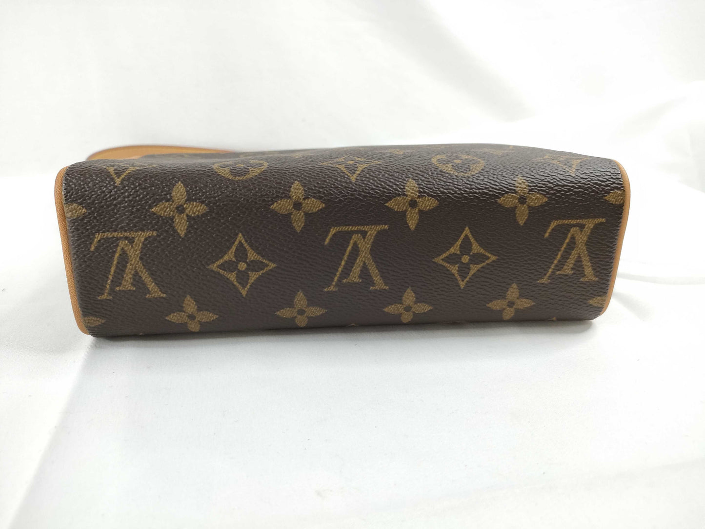 LOUIS VUITTON Monogram LV Handbag Handbag