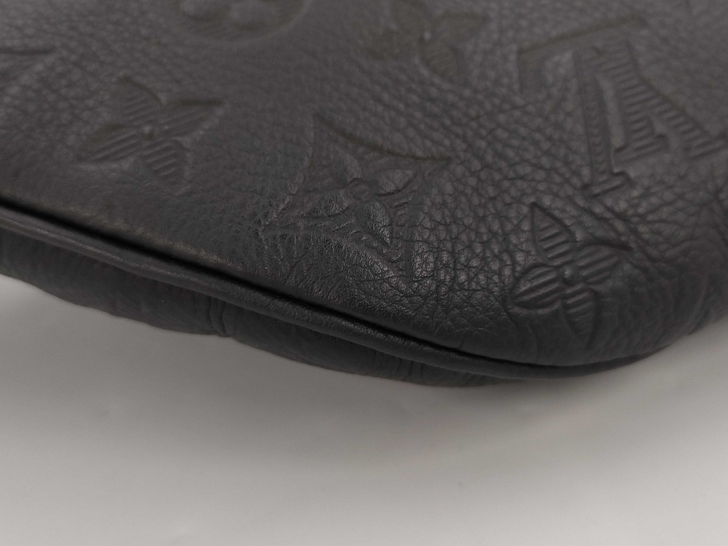 LOUIS VUITTON LV Discovery Bumbag Monogram Shadow Black RFID Waist Bag