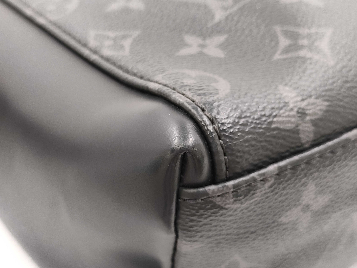 LOUIS VUITTON LV Messenger Voyage MM Monogram Eclipse Shoulder Bag FO3149