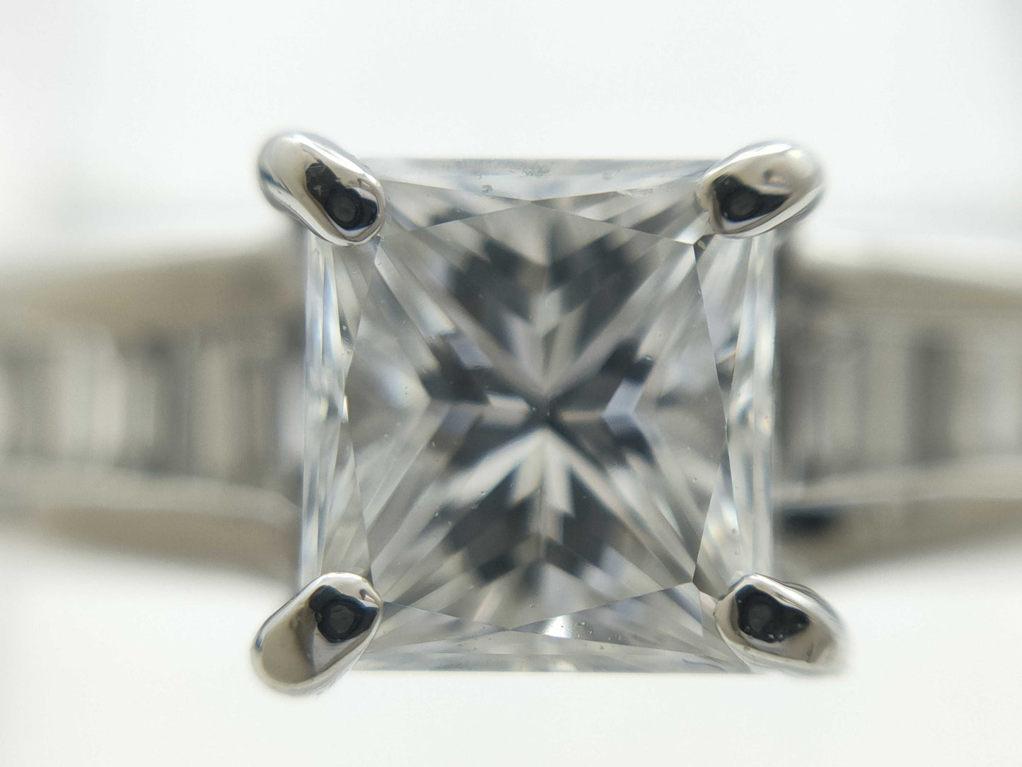 D0.52ct FD0.22ct PT900 4.7g Ring