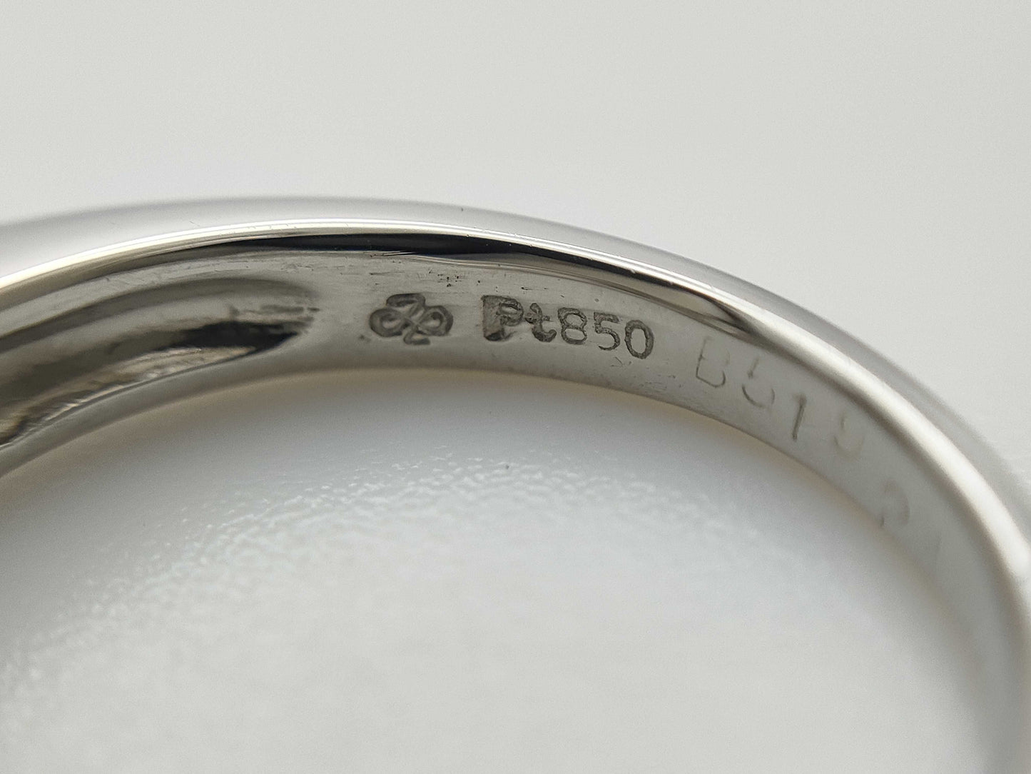 D0.52ct FD0.22ct PT900 4.7g Ring